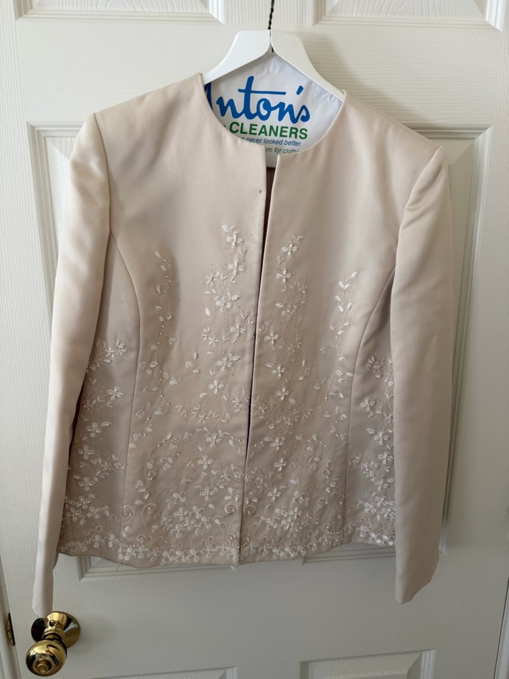 Kasper Cream Embroidered Collarless Blazer
